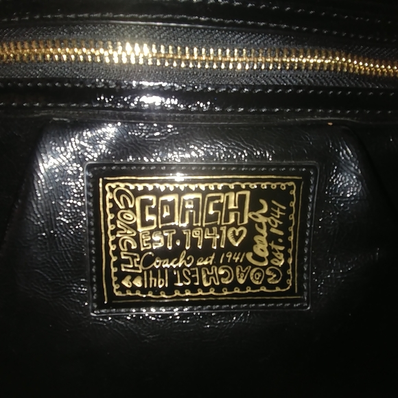 Coach - Picture 3 of 4